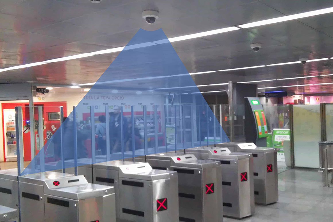 detector_barcelona_tmb_metro_subway_access_gates_passengers_entry_surveillance_cameras_3